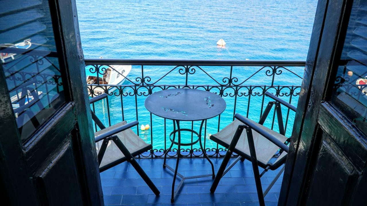 Moschos Mansion Villa Sými Buitenkant foto