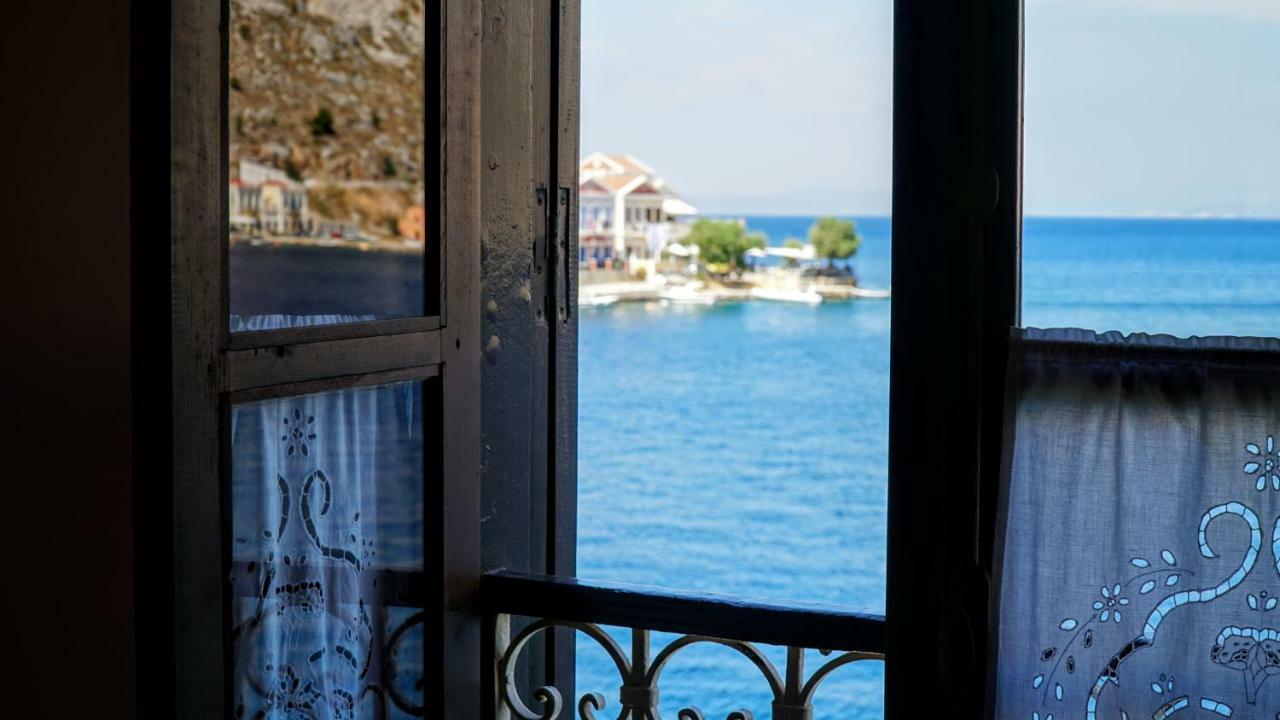 Moschos Mansion Villa Sými Buitenkant foto