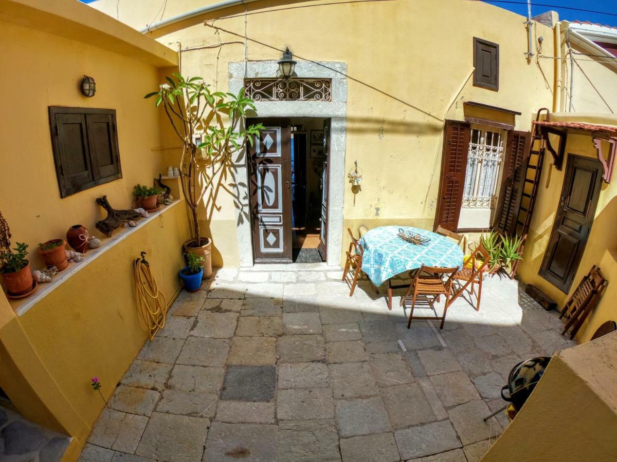 Moschos Mansion Villa Sými Buitenkant foto